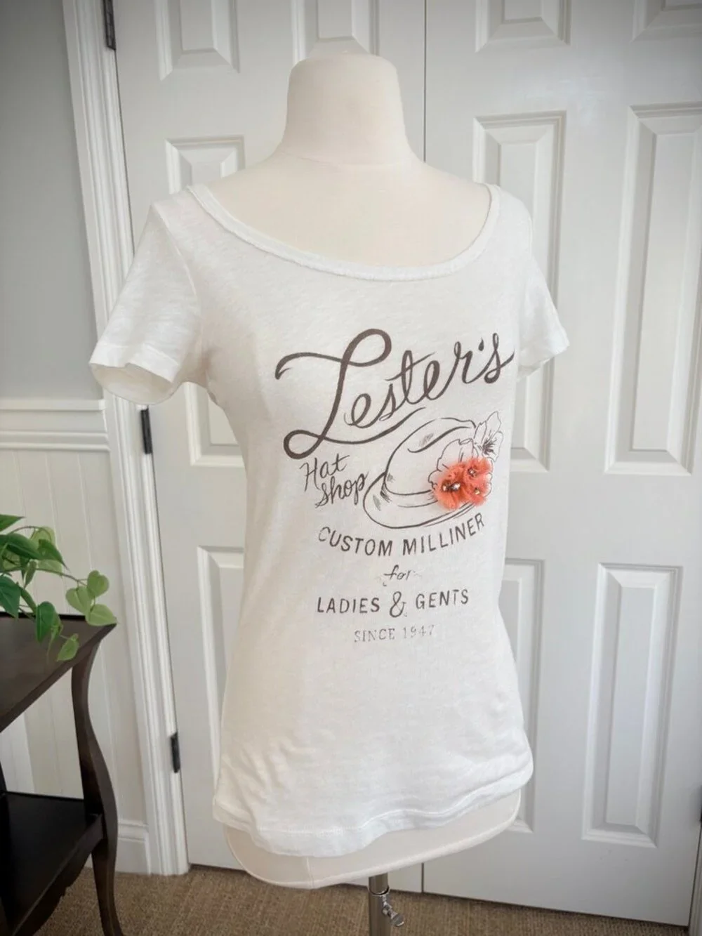 J. Crew Lesters Hat Shop Graphic T Shirt with Silk Flower Decoration, XS